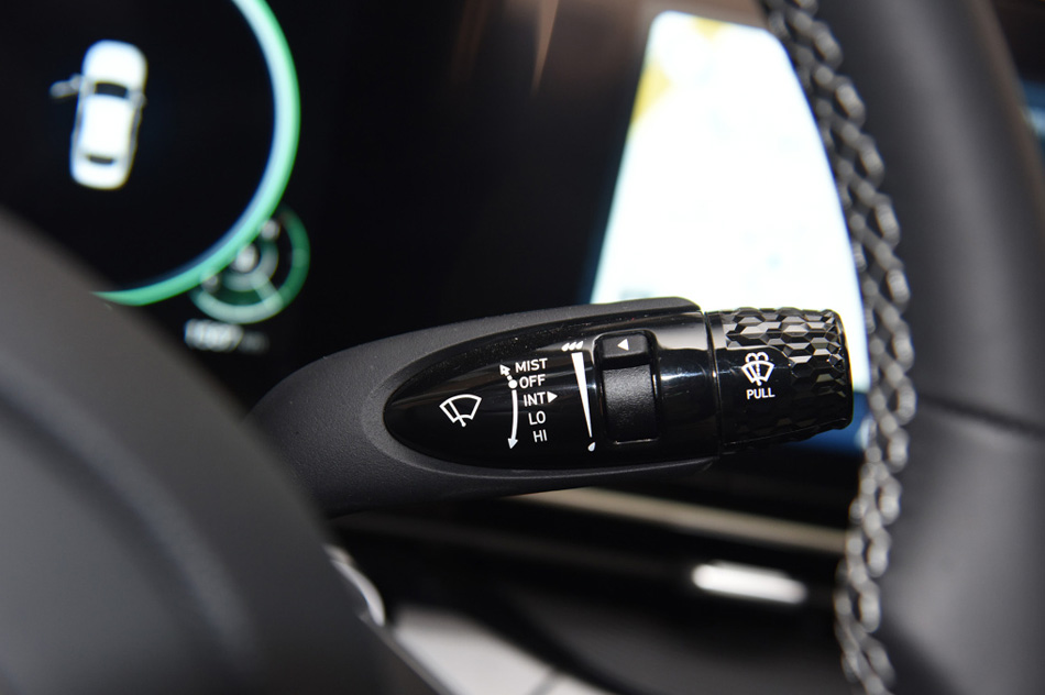 2021款 1.8L CVT尊贵版LUX 内饰