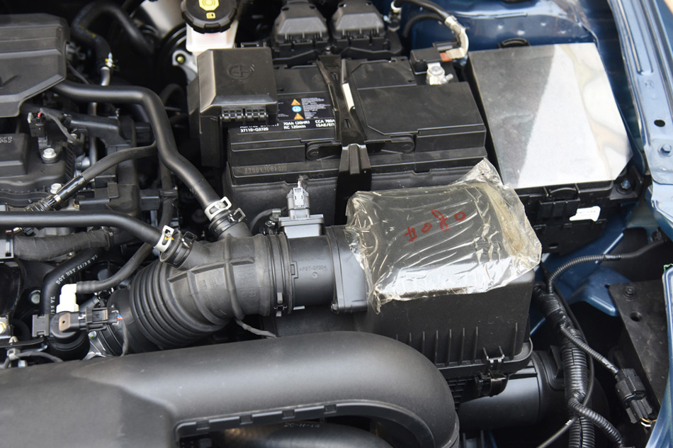 2021款 1.8L CVT尊贵版LUX 引擎底盘