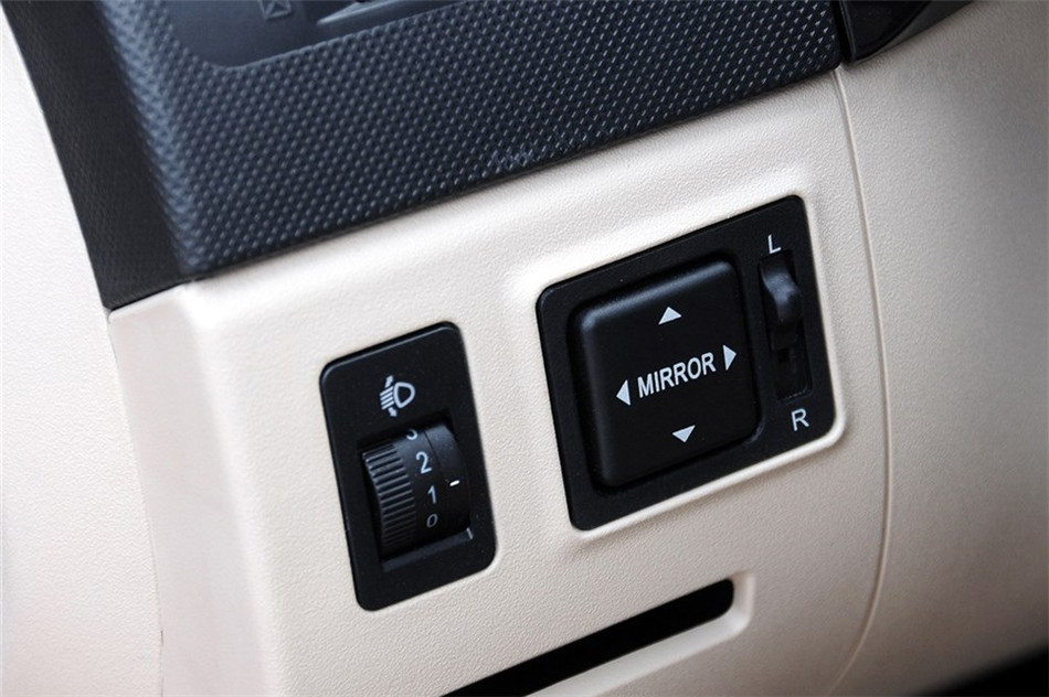 中华H330 2013款 1.5L AT 豪华型