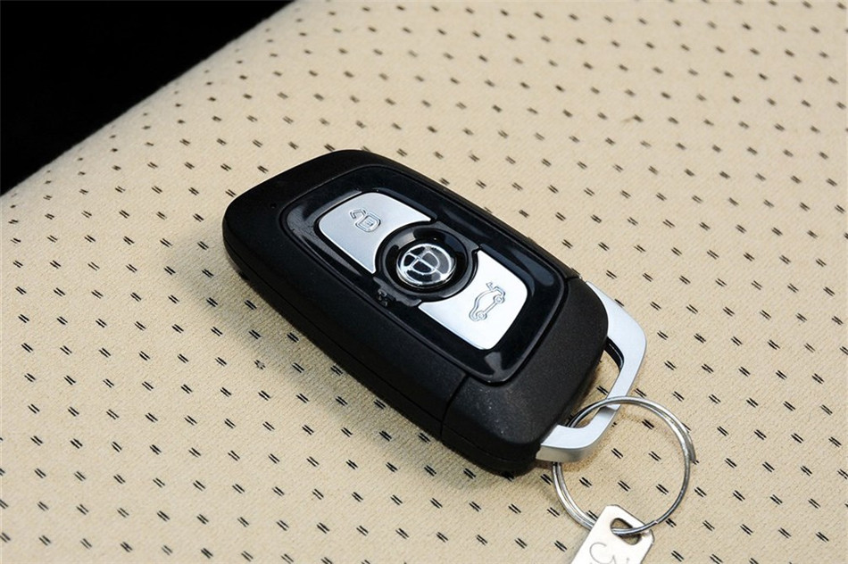 中华H330 2013款 1.5L AT 豪华型