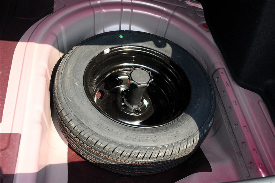 中华H330 2013款 1.5L AT 豪华型