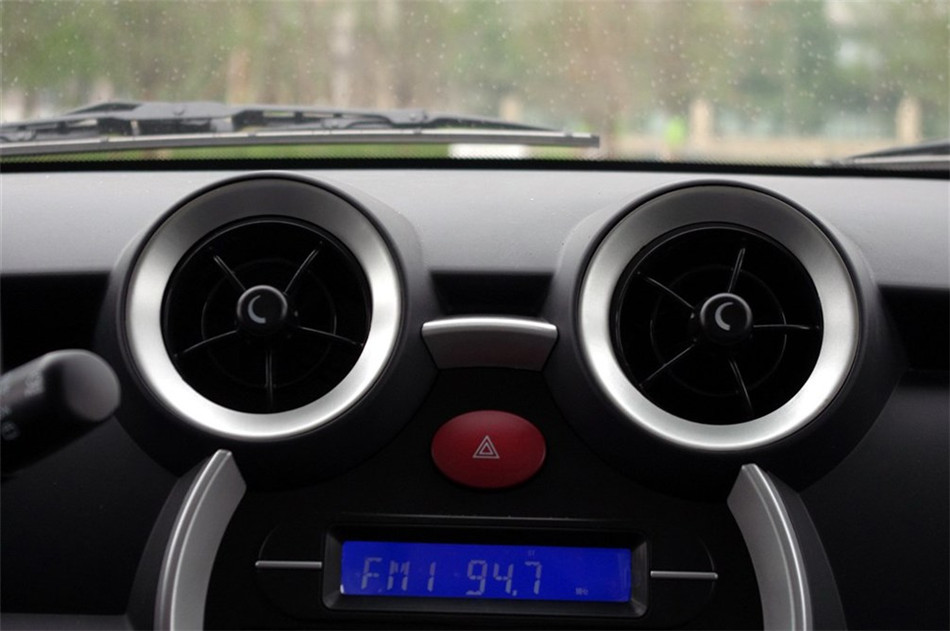 2014款 1.3L MT 手动豪华 内饰