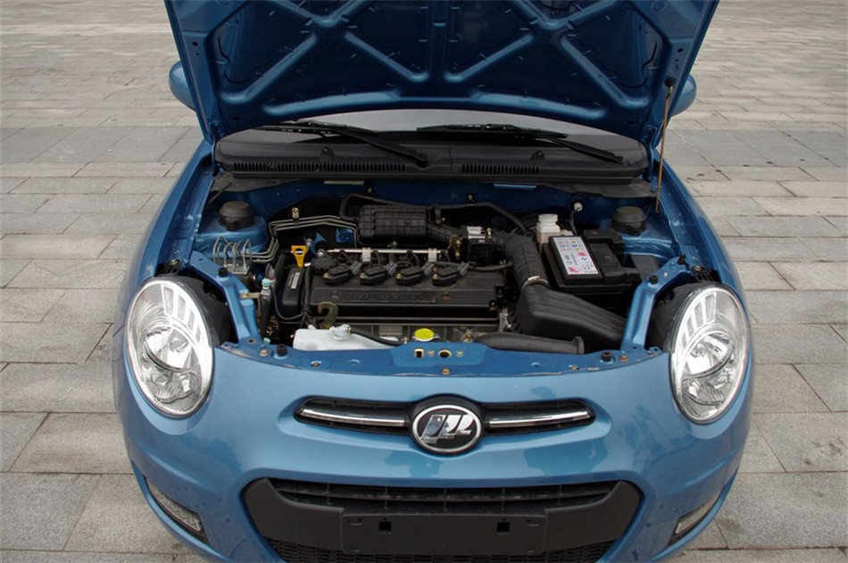 2014款 1.3L MT 手动豪华 引擎底盘