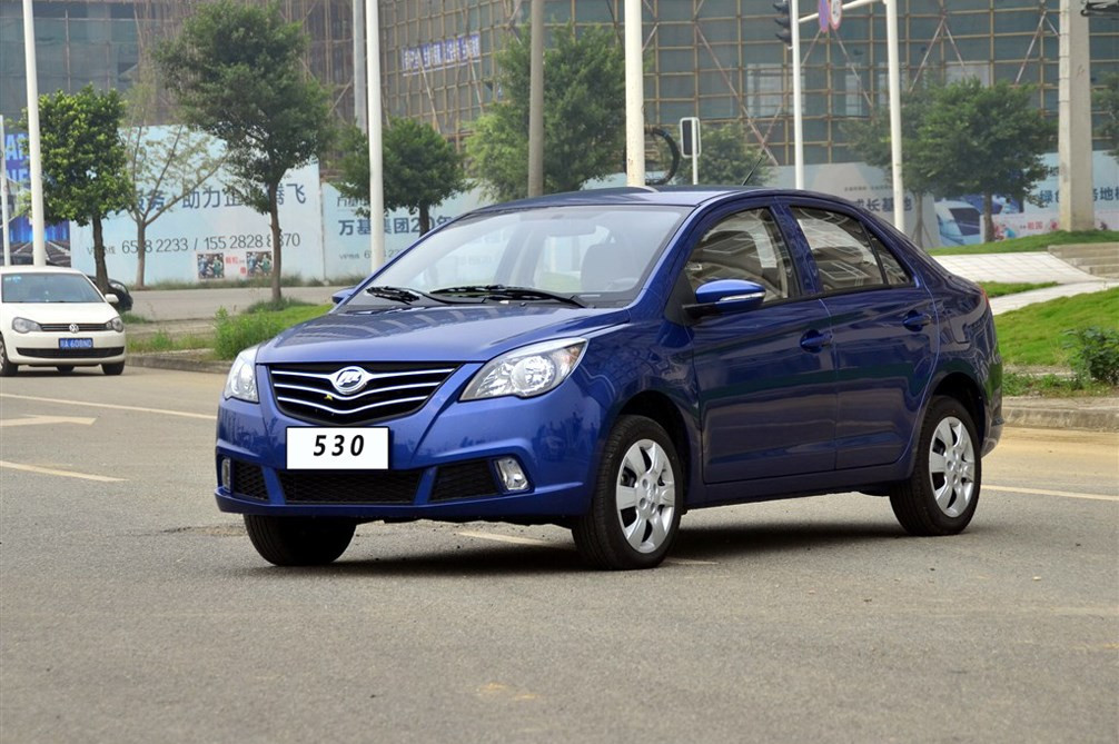 2014款 1.3L MT 手动标准型 外观