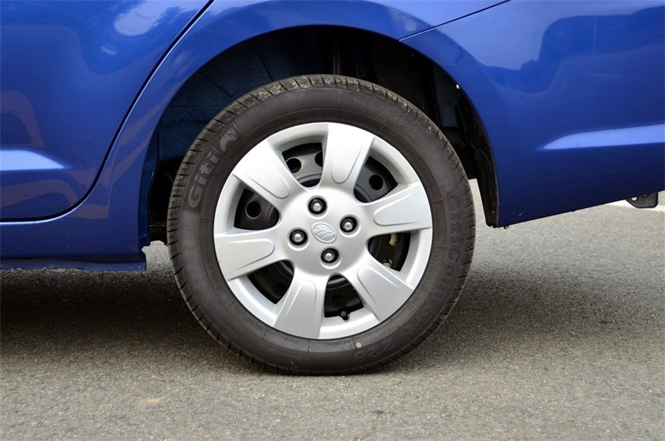 2014款 1.3L MT 手动标准型 其他