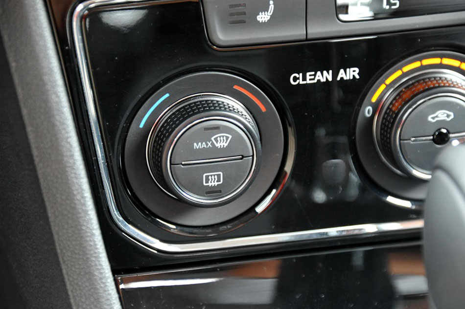 2015款 230TSI DSG豪华版 内饰