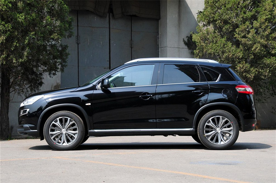 2013款标致4008 2.0L四驱豪华型