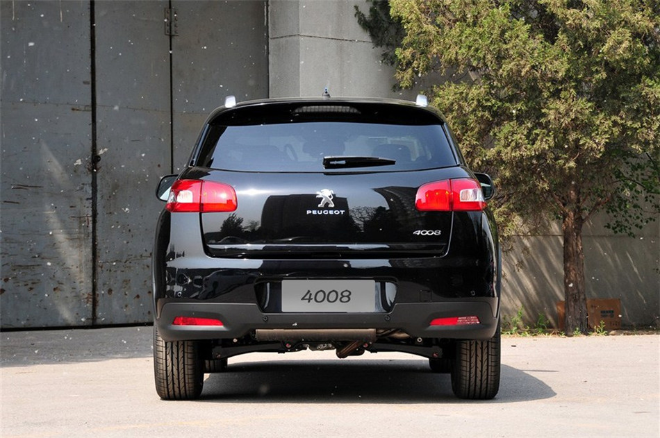 2013款标致4008 2.0L四驱豪华型