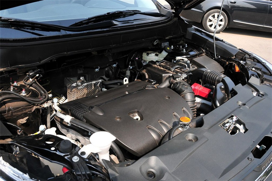 2013款标致4008 2.0L四驱豪华型