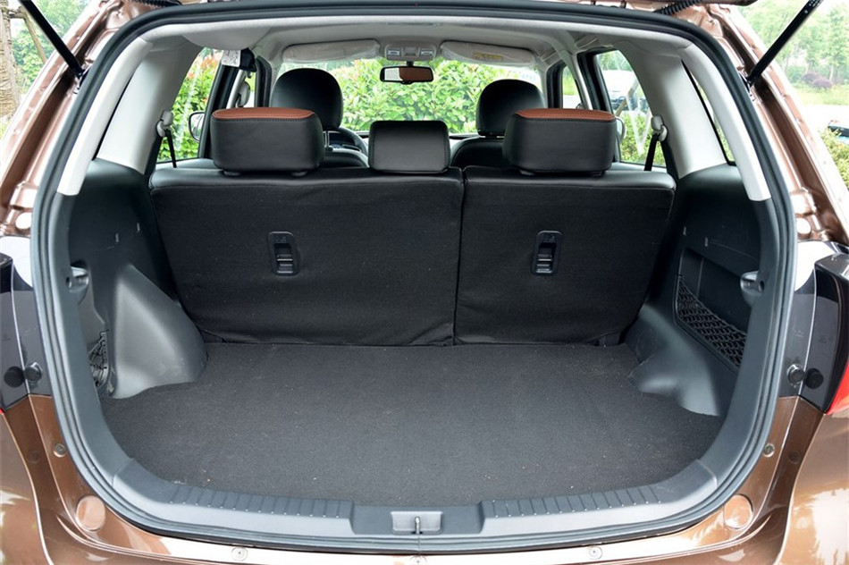 海马S7 2013款 2.0L AT 智享型 空间