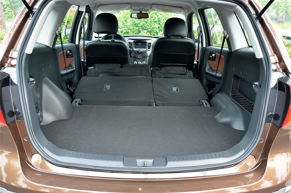 海马S7 2013款 2.0L AT 智享型 空间