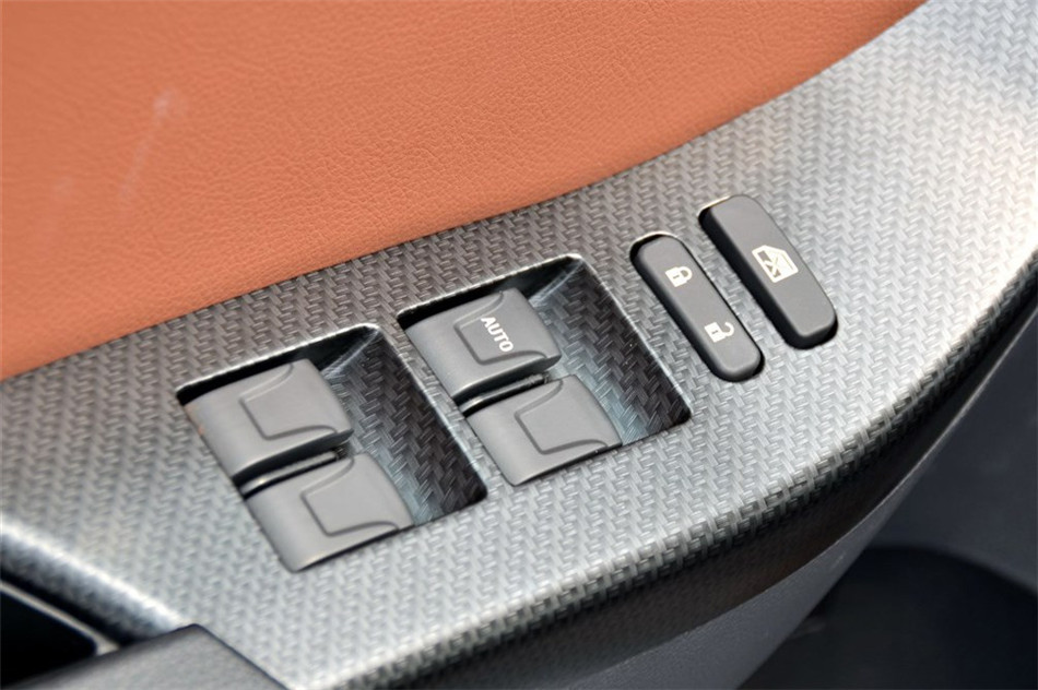 海马S7 2013款 2.0L AT 智享型 空间