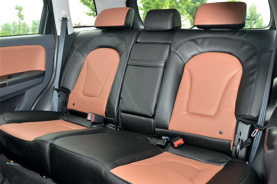 海马S7 2013款 2.0L AT 智享型 空间