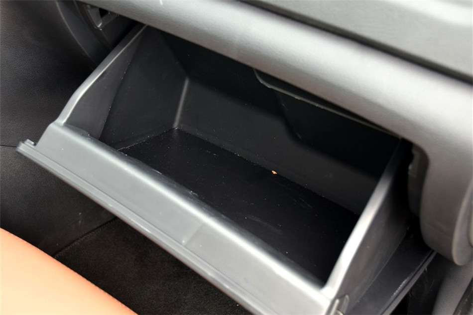 海马S7 2013款 2.0L AT 智享型 内饰