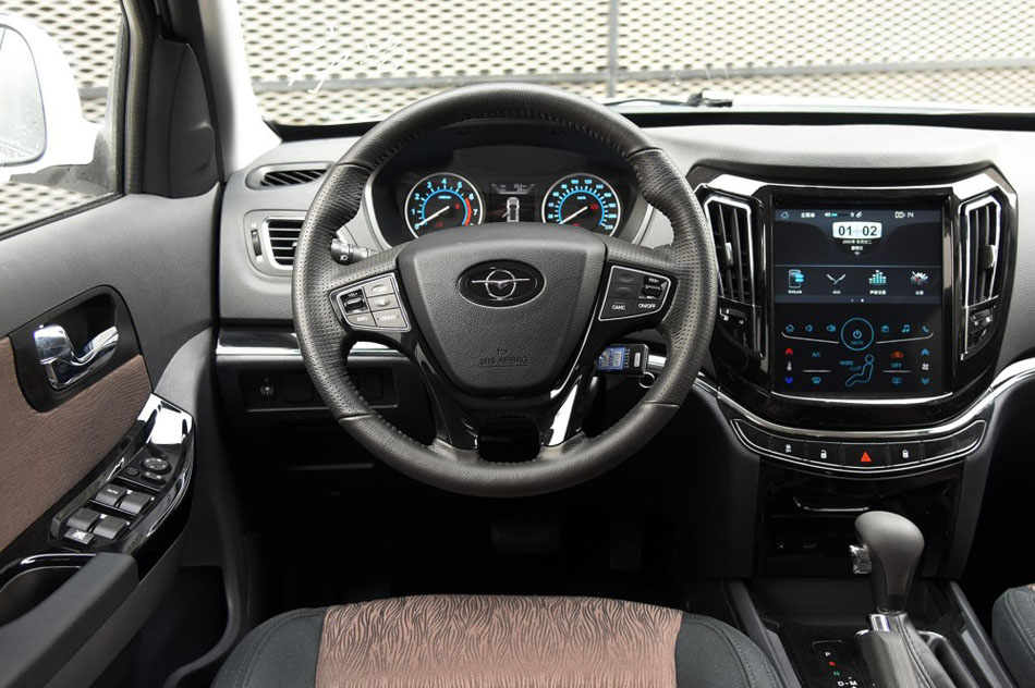 2017款 1.8T 自动领先版 内饰