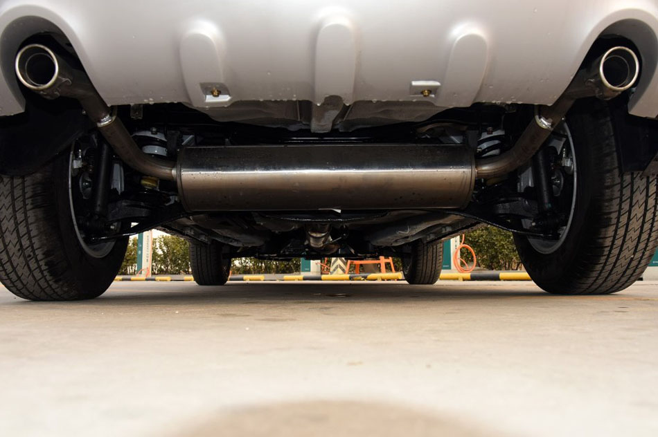 2017款 1.8T 自动领先版 引擎底盘