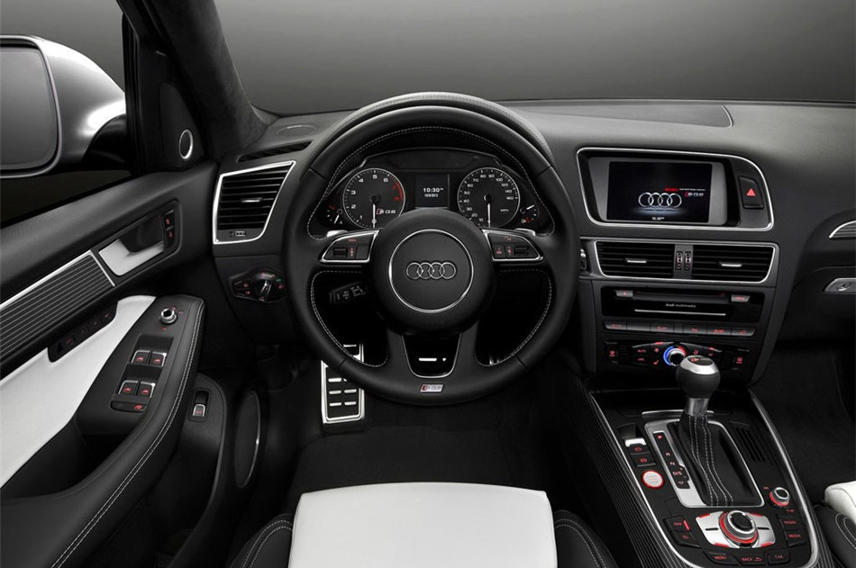 2013款 3.0TFSI 基本型 内饰