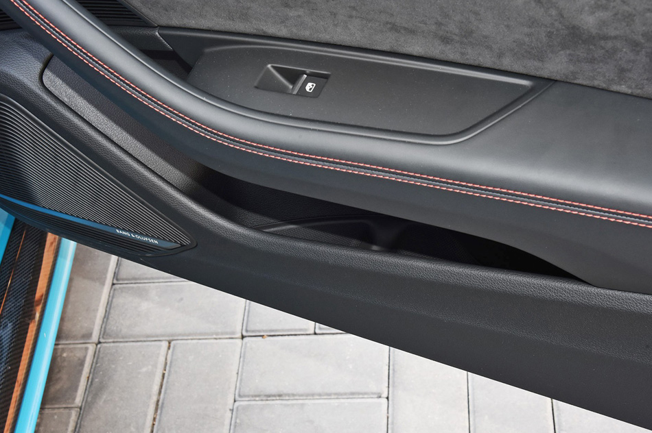 2019款 RS 5 2.9T Coupe 座椅空间