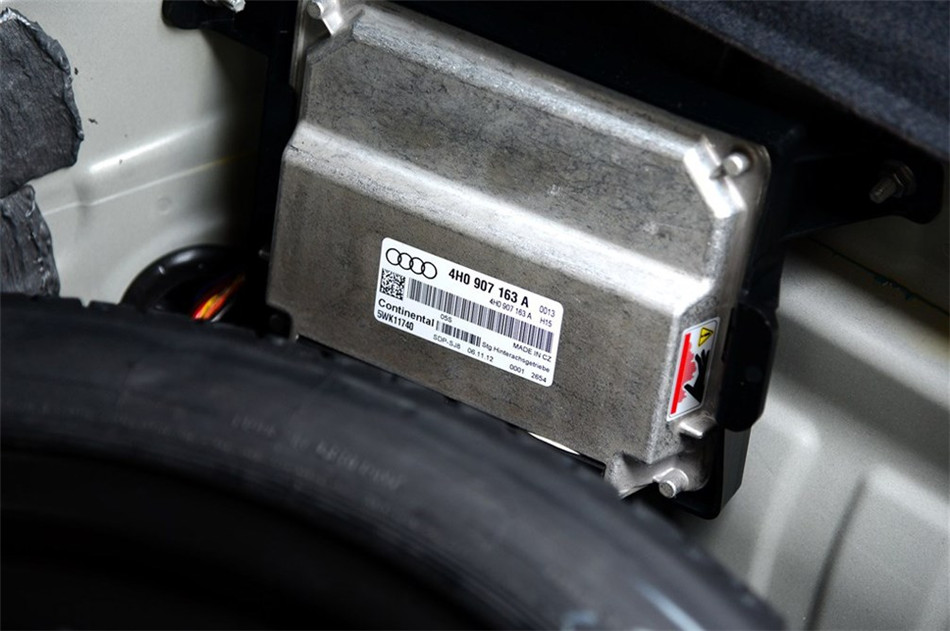 奥迪S6 2013款 S6 4.0TFSI 座椅空间