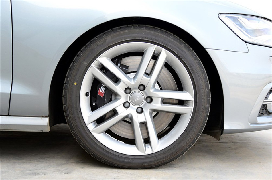 奥迪S6 2013款 S6 4.0TFSI 其他