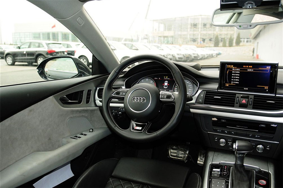奥迪S7 2013款 S7 4.0TFSI 内饰