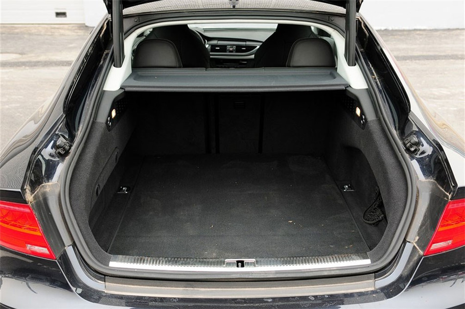 奥迪S7 2013款 S7 4.0TFSI 座椅空间