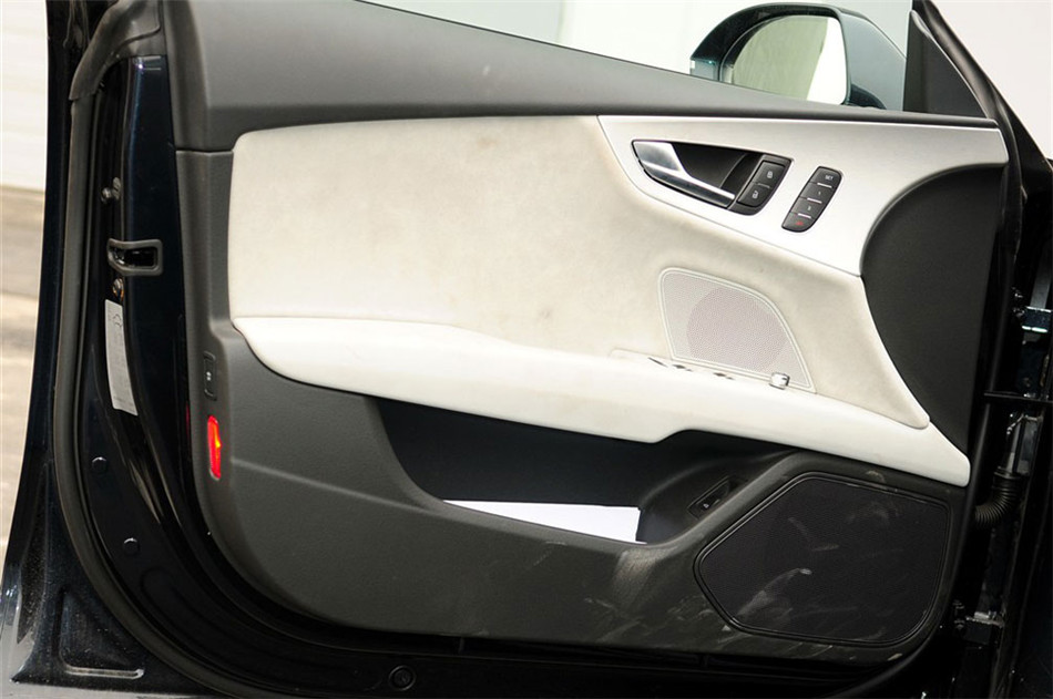 奥迪S7 2013款 S7 4.0TFSI 座椅空间