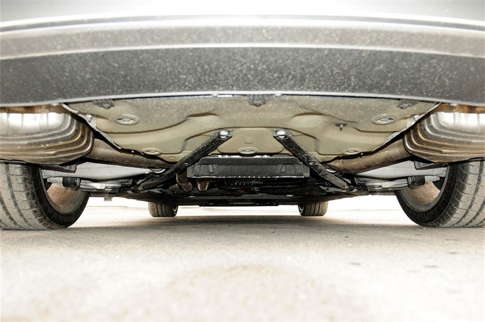 奥迪S7 2013款 S7 4.0TFSI 引擎底盘