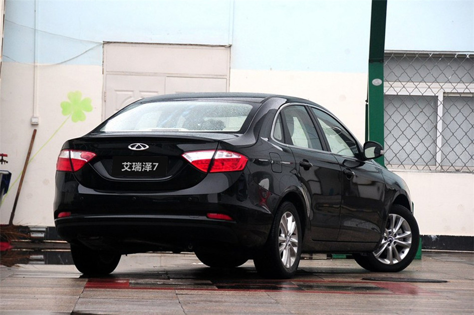 2013款艾瑞泽7 1.6CVT致享版
