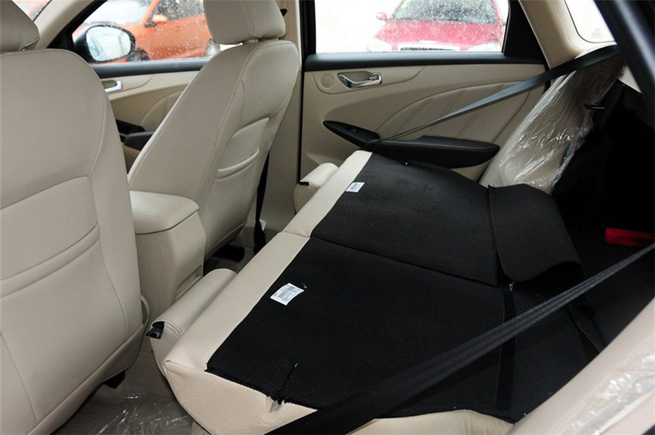 2013款艾瑞泽7 1.6CVT致享版