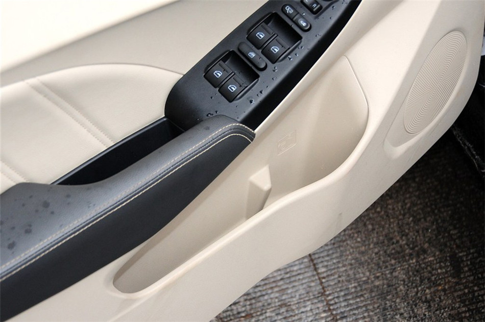 2013款艾瑞泽7 1.6CVT致享版