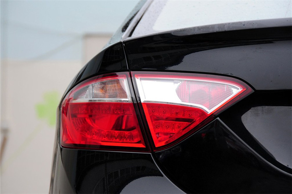 2013款艾瑞泽7 1.6CVT致享版