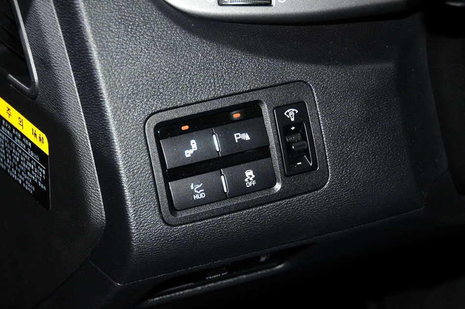 起亚K9 2013款基本型 内饰