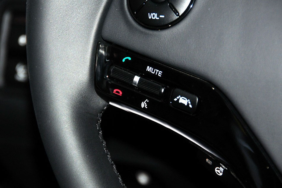 起亚K9 2013款基本型 内饰