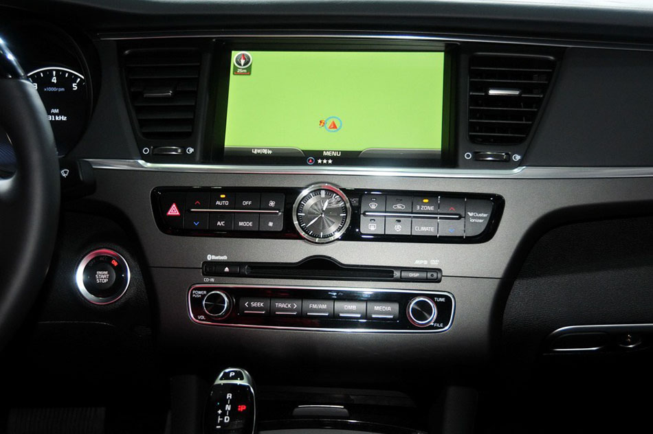 起亚K9 2013款基本型 内饰