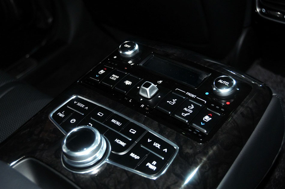 起亚K9 2013款基本型 内饰