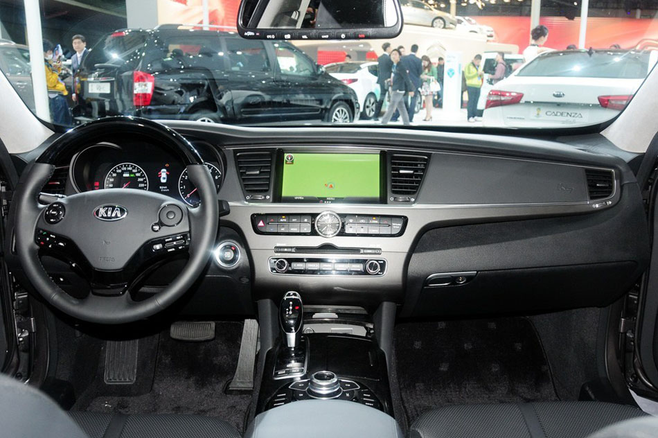 起亚K9 2013款基本型 内饰