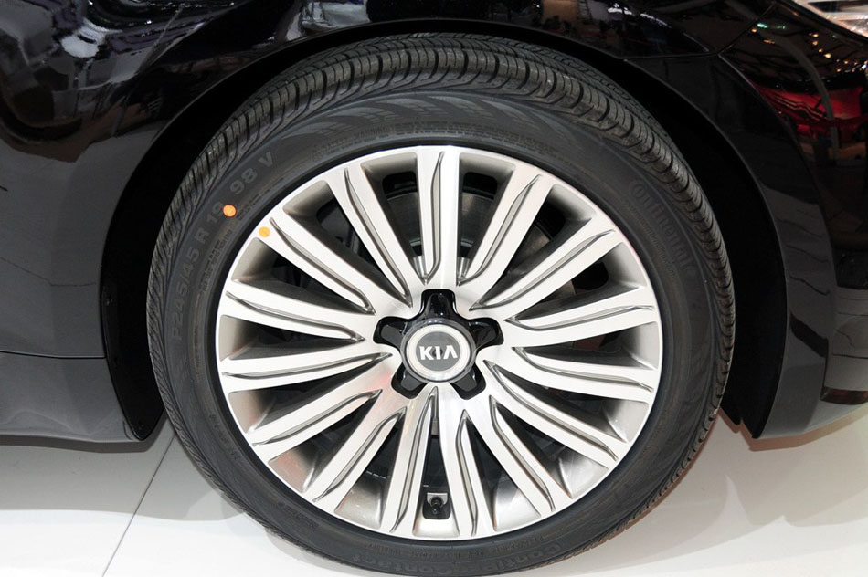 起亚K9 2013款基本型 细节