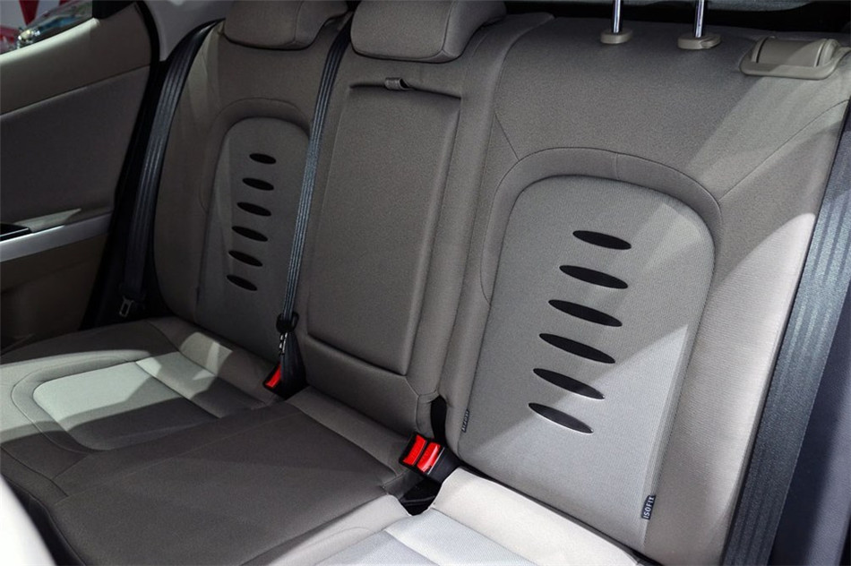 起亚Cee'd 2013款 基本型 空间