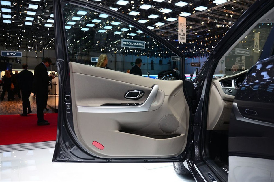 起亚Cee'd 2013款 基本型 空间