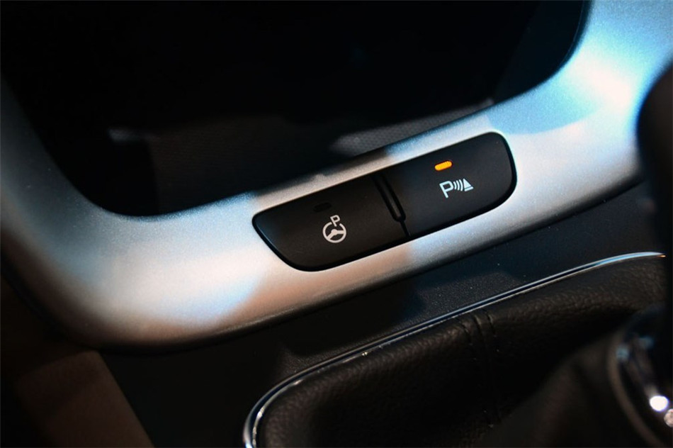 起亚Cee'd 2013款 基本型 内饰