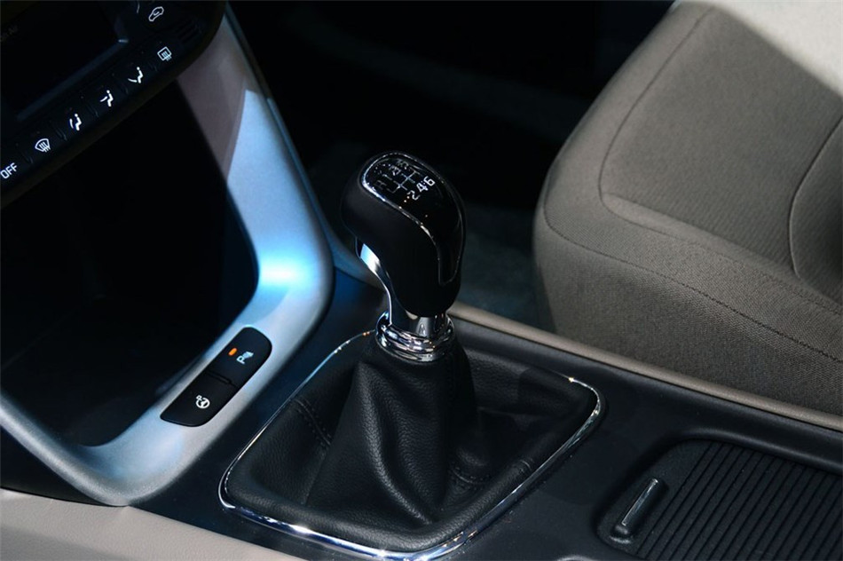 起亚Cee'd 2013款 基本型 内饰