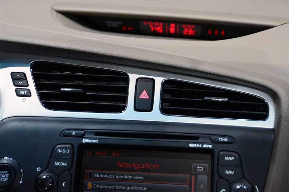 起亚Cee'd 2013款 基本型 内饰