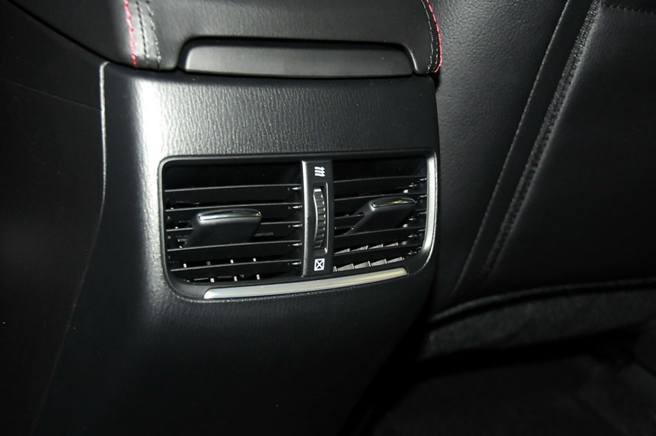 马自达ATENZA 2013款 标准型 空间