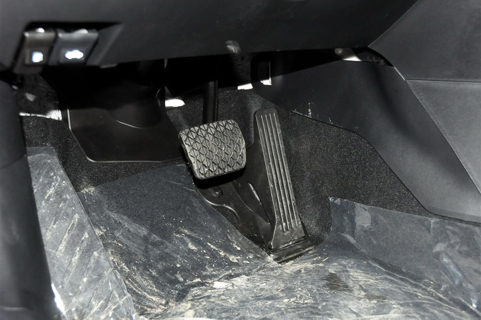 马自达ATENZA 2013款 标准型 空间