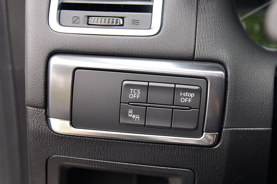 2015款 2.5L 自动四驱旗舰型 内饰