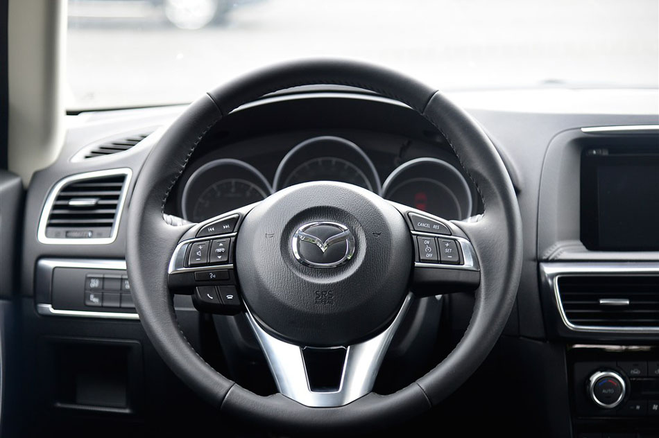 2015款 2.5L 自动四驱旗舰型 内饰