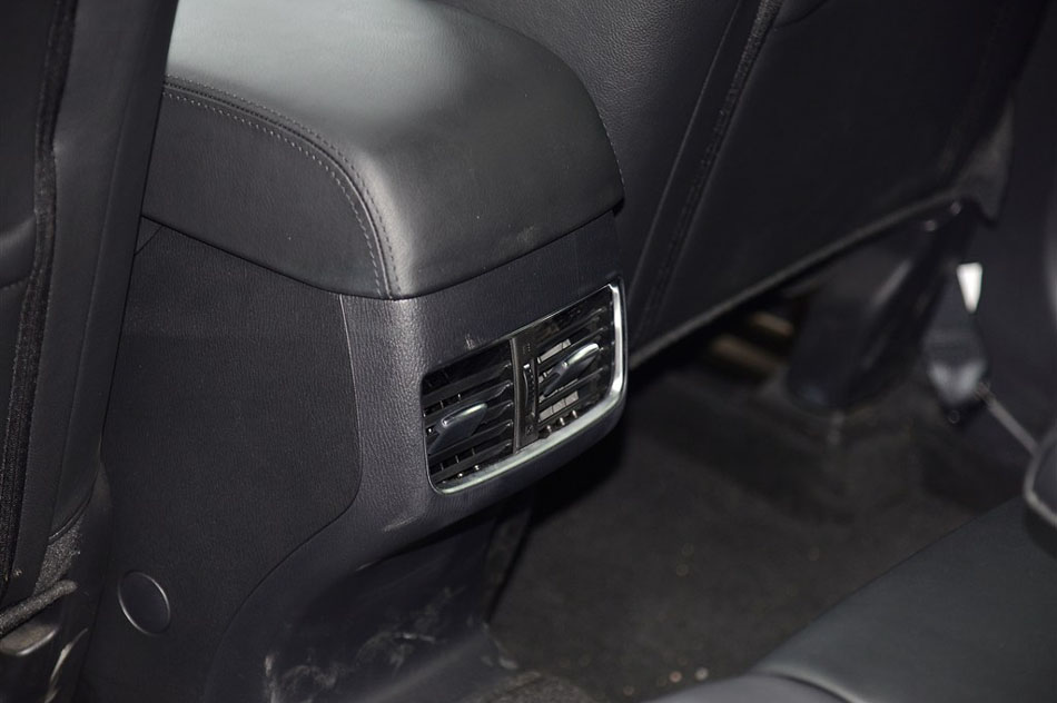 2015款 2.5L 自动四驱旗舰型 座椅