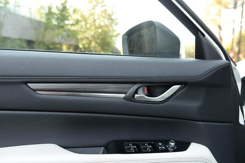 2017款 2.5L 自动四驱旗舰型 座椅空间