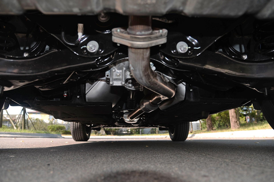 2017款 2.5L 自动四驱旗舰型 引擎底盘